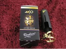 Boquillero plstico saxofn alto o tenor VANDOREN modelo M/O